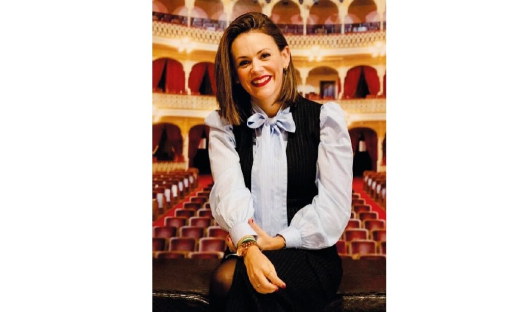 Beatriz Gandullo (Delegada de Turismo Ayuntamiento de Cádiz): “Cádiz tiene algo que no tiene ninguna ciudad en Occidente y son sus 3.000 años de historia”