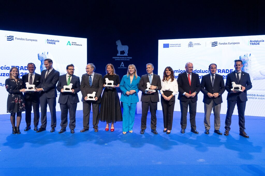 DCOOP, PILATUS AIRCRAFT IBÉRICA, ACESUR, DHV TECHNOLOGY, BIORIZON BIOTECH Y COBIOMIC BIOSCIENCE Recibieron hoy los Premios Andalucía TRADE a la Empresa Andaluza 2025