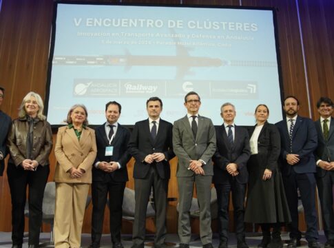 El V Encuentro de Clústeres reúne en Cádiz a más de 160 profesionales en torno a la defensa como eje estratégico de la industria andaluza