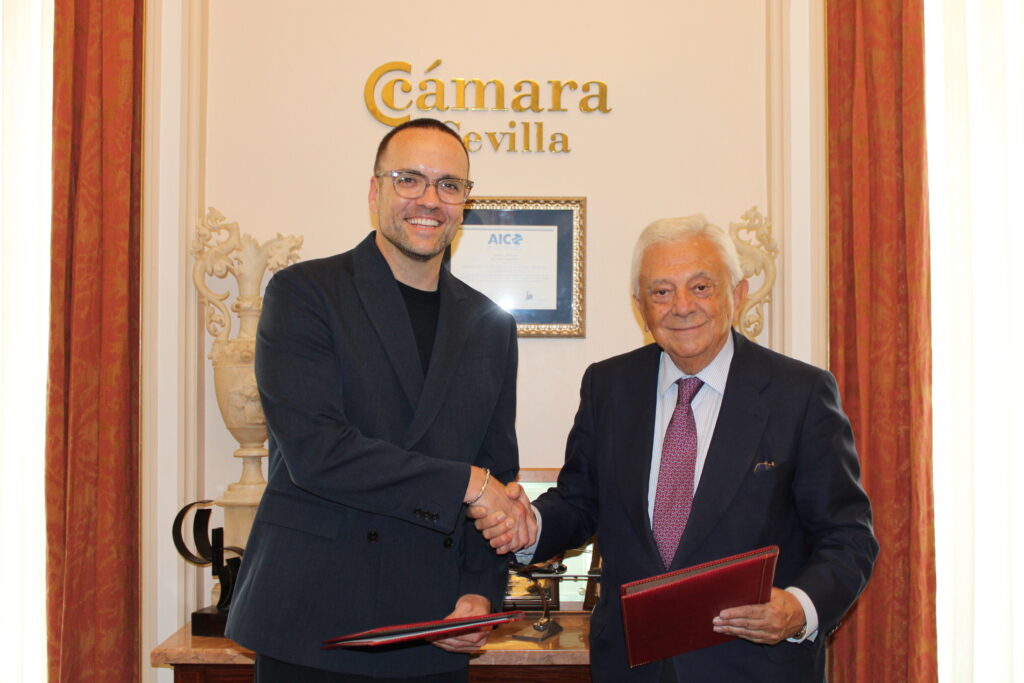 ICÓNICA SANTALUCÍA SEVILLA FEST RENUEVA SU COLABORACIÓN CON LA CÁMARA DE COMERCIO DE SEVILLA