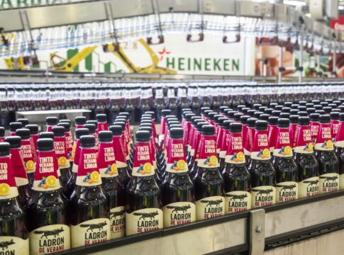 HEINEKEN España refuerza su apuesta por Jaén con un nuevo tren de envasado y un nuevo formato para Ladrón de Verano