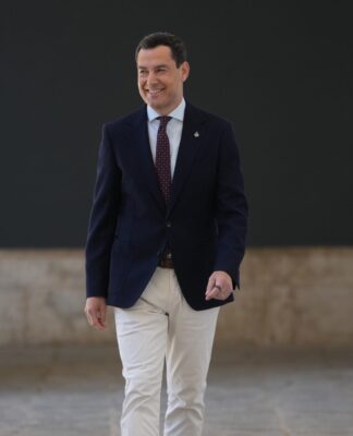 Moreno presenta las bases del Gobierno andaluz: "La estabilidad de Andalucía está más que garantizada"