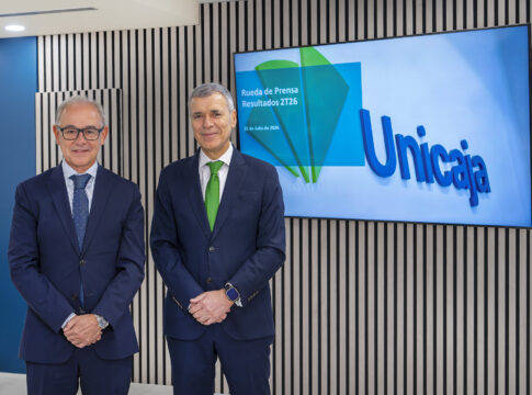 Unicaja gana 361 millones de euros en el primer semestre, aumenta un 28% el primer dividendo a cuenta y acelera su crecimiento comercial