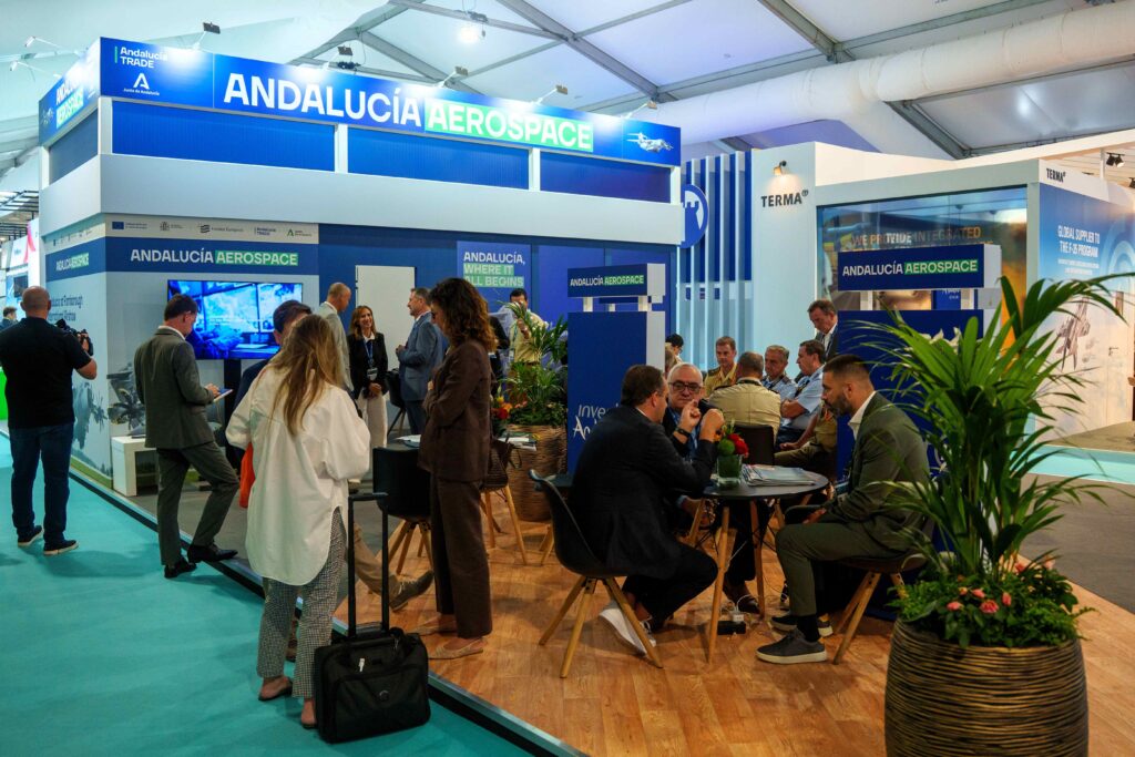 Andalucía TRADE impulsa la internacionalización de la industria aeroespacial y de defensa en uno de los principales foros mundiales del sector,  Farnborough