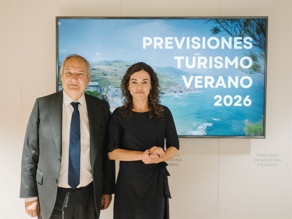 Jordi Hereu avanza que los turistas internacionales gastarán cerca de 64.000 M€ este verano, un 10% más que en 2025