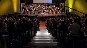 La sinfónica de Tenerife ofrece un concierto en el que se realiza un recorrida por la música rusa